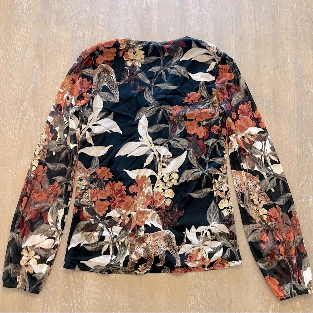 INC Floral Leopard Print Twist Hem Long Sleeve V Neck Blouse Sz XS NWOT - Picture 7 of 10